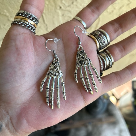 skull hands set earrings necklace goth halloween silver plated & stainless steel - Picture 5 of 12